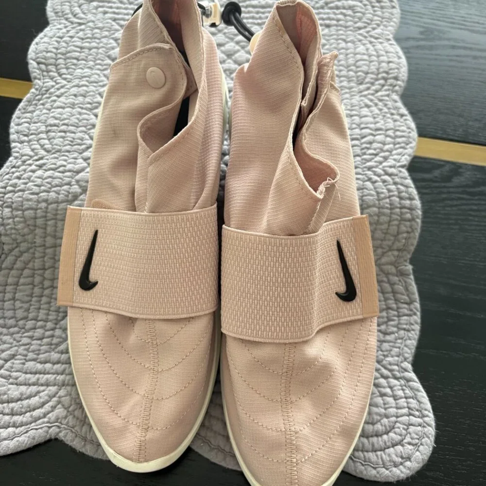 Nike Air Fear of God MOC Particle Beige Unisex Women Size 9 Men 7.5 EUC